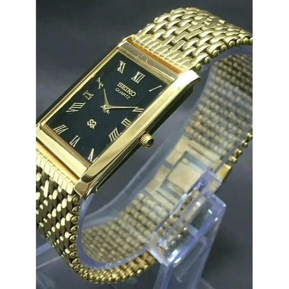 Vintage Style Seiko Quartz Mens Gold Watch & Black accents W/ Metal Strap - Picture 1 of 6